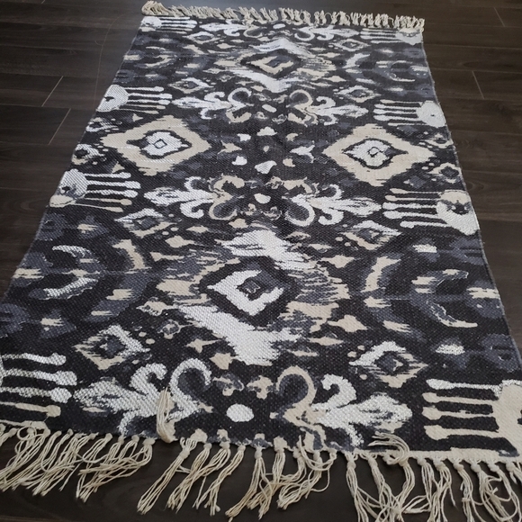 Vintage Other - Blue metalic woven tufted fringe rug